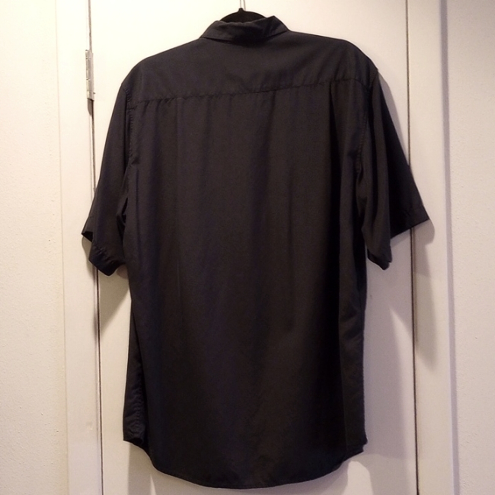 Men's Claiborne Silk Shirt - Picture 3 of 3